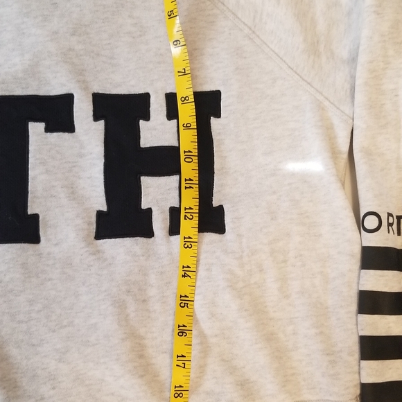 NWOT Tommy Hilfiger Womens Sweater/Sweatshirt - Picture 10 of 11